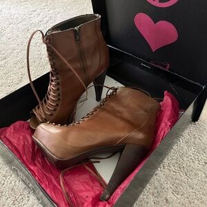 Steve Madden peep toe ankle boot